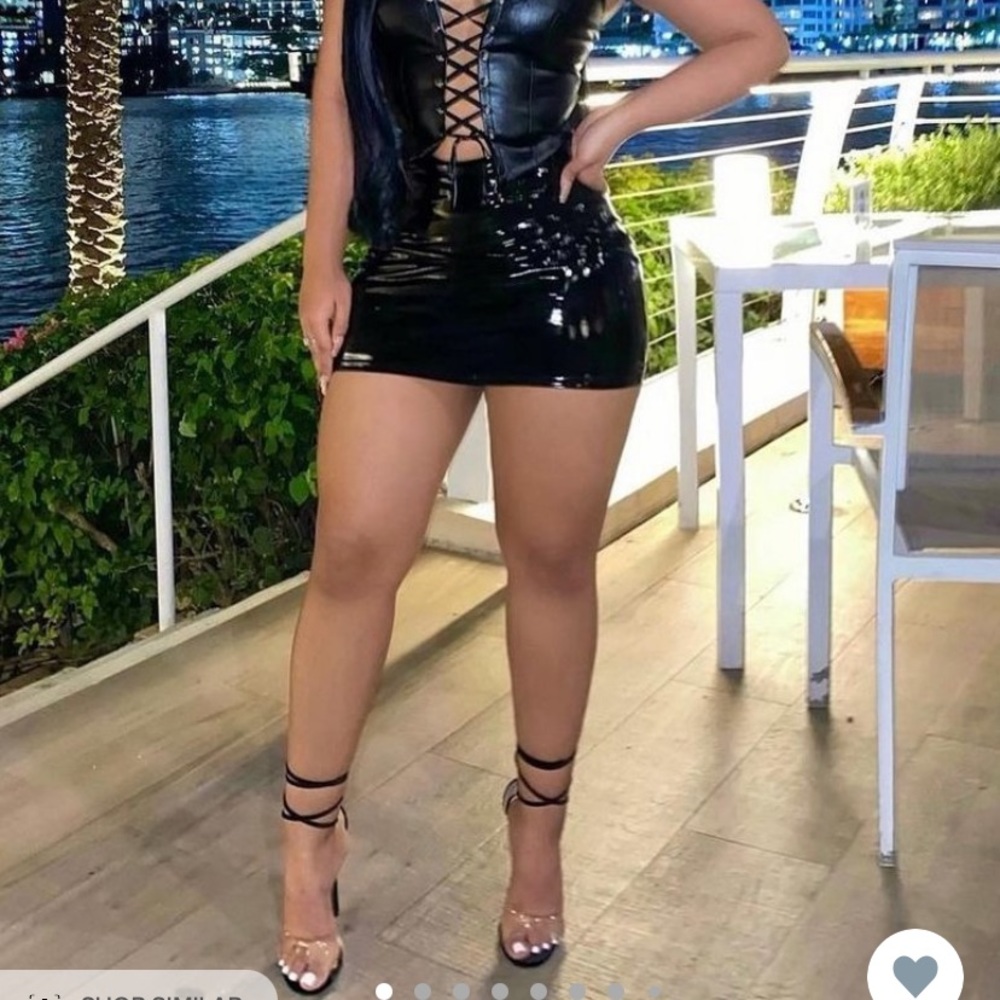 Mini faux leather skirt